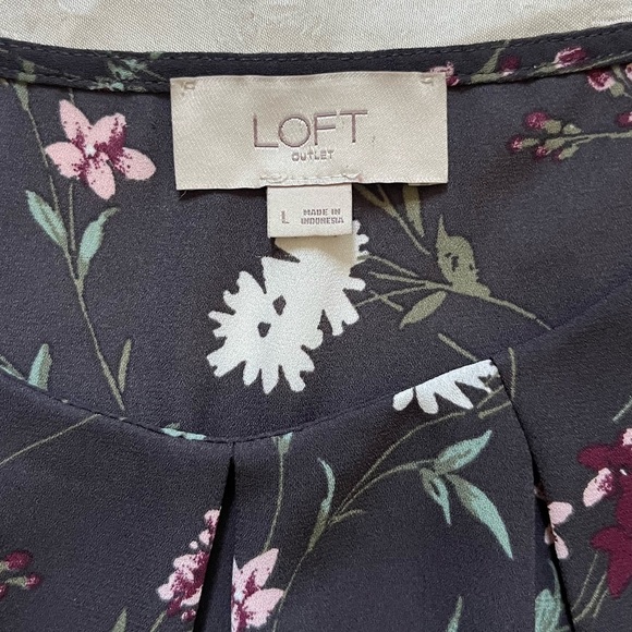 LOFT Floral Blouse - Picture 4 of 5